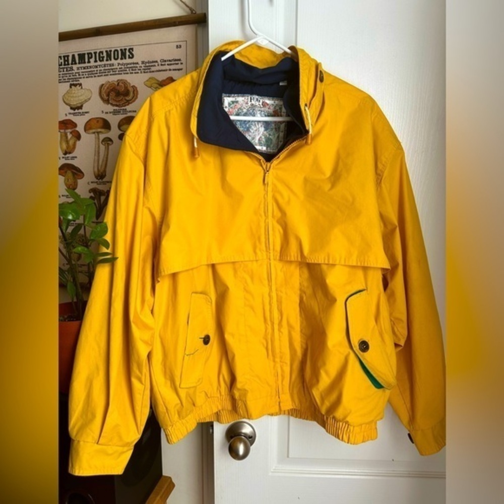 Yellow London dog size large windbreaker with stripped lining